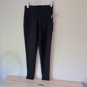 NWT Tahari black leggings size small